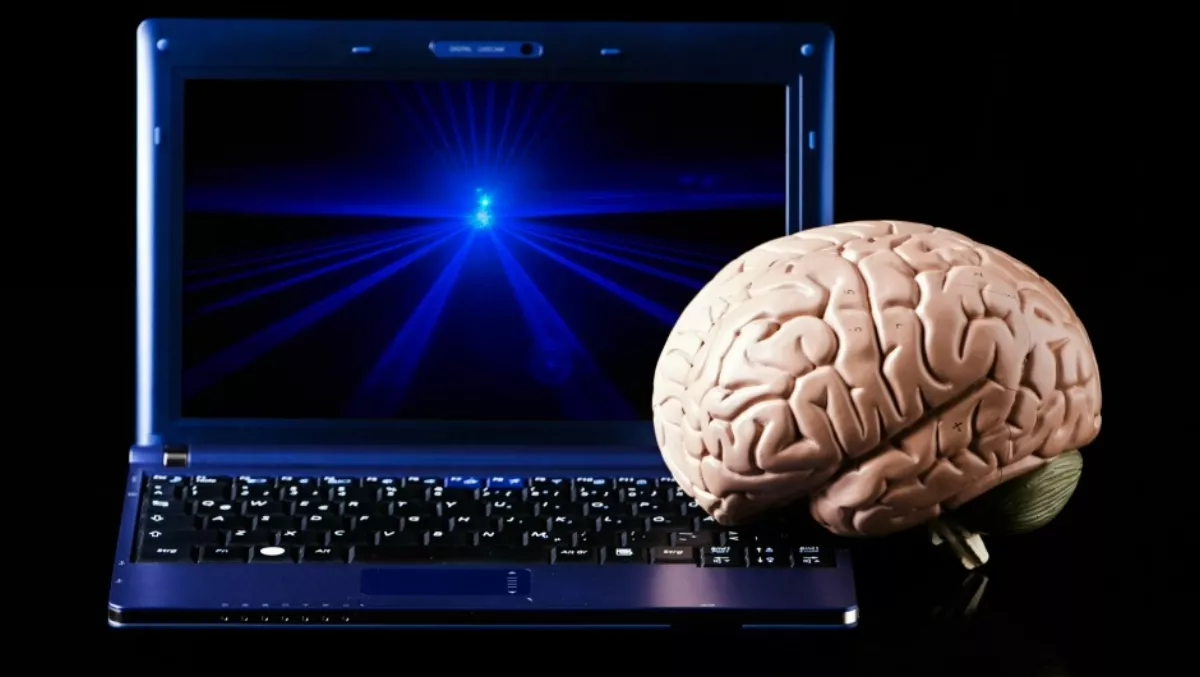 Человеческий мозг и компьютер. Мозг компьютера. Компьютер и человеческий мозг. Мощный мозг. Мозг биологический компьютер.
