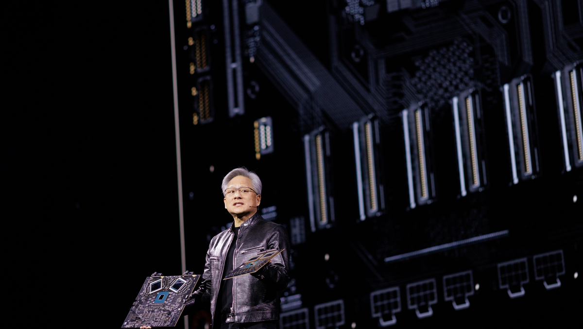 <div>AI foundries & digital factories will change humankind, NVIDIA CEO says</div>